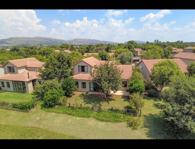 3 BEDROOM TOWNHOUSE SOLD IN THE COVES